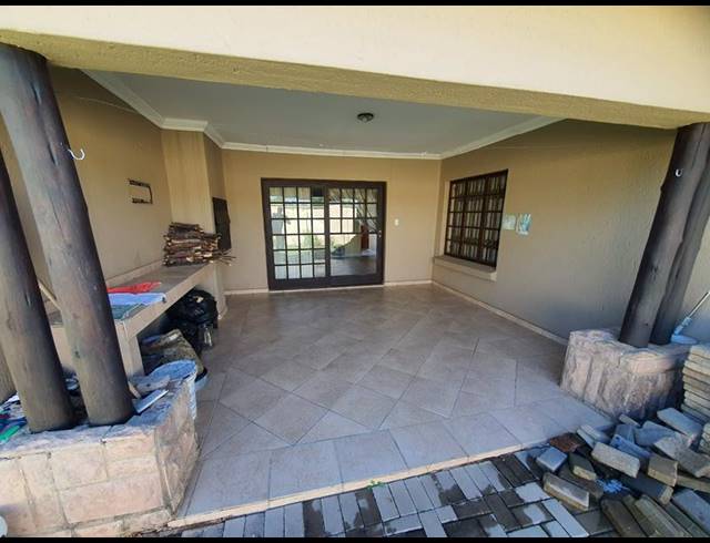 3 BEDROOM HOUSE FOR SALE IN THERESAPARK